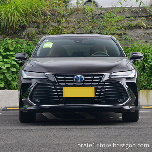 Hot selling in 2023 Toyota Asian Dragon 2022 2.5L gasoline car Maximum speed 205km 5 seats Electric skylight Asian Dragon